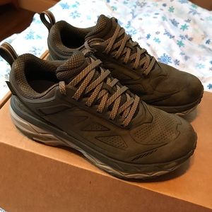 Hoka One One Challenger low Goetex